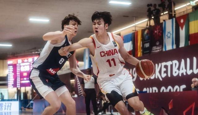 放弃CBA, 王俊杰, 更有三场轰 放弃CBA, 王俊杰, 更有三场轰